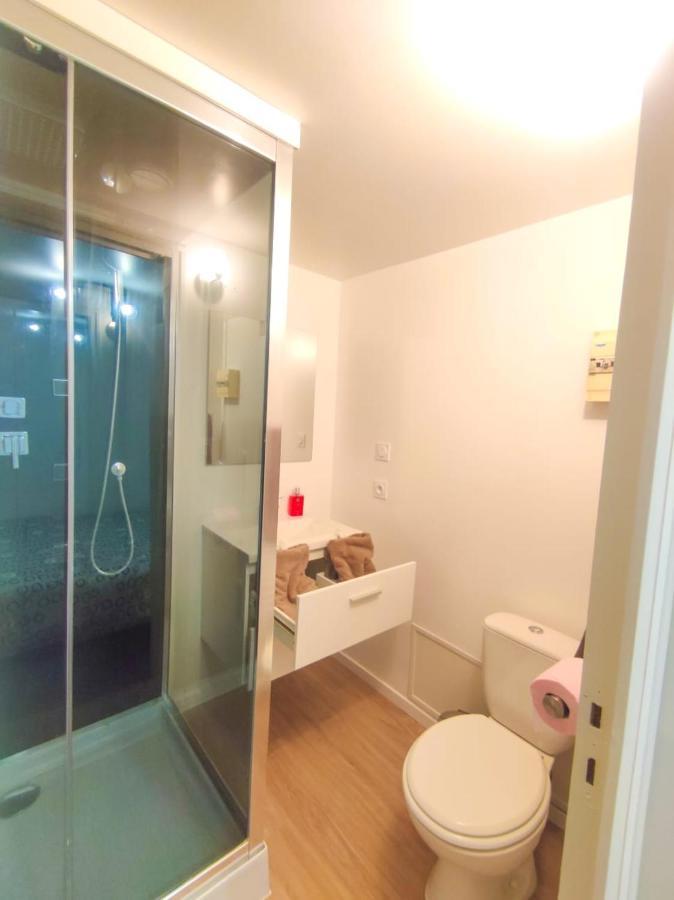 Le Studio Du Chateau Фужер Екстер'єр фото