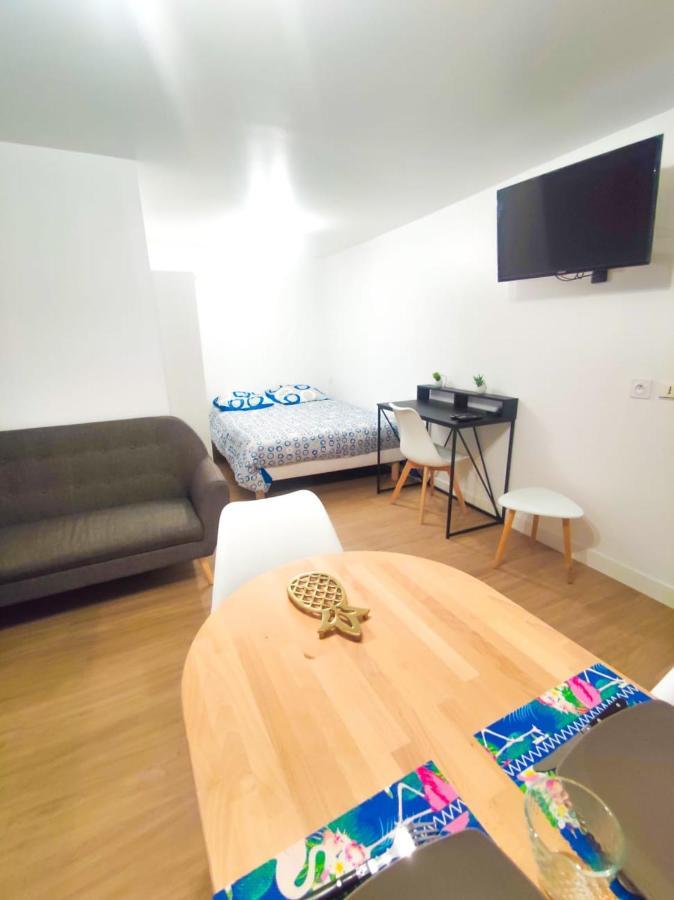 Le Studio Du Chateau Фужер Екстер'єр фото